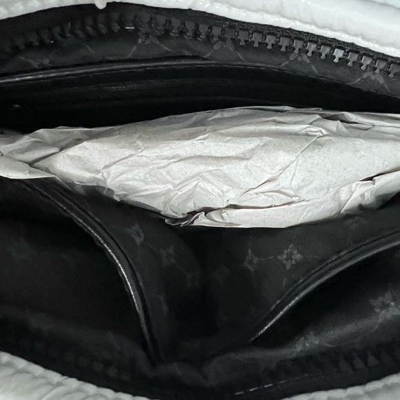 NWT BCBG Two-Way Purse, White - Picture 5 of 7